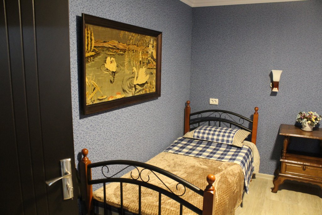 Телави: Guest House Poligloti