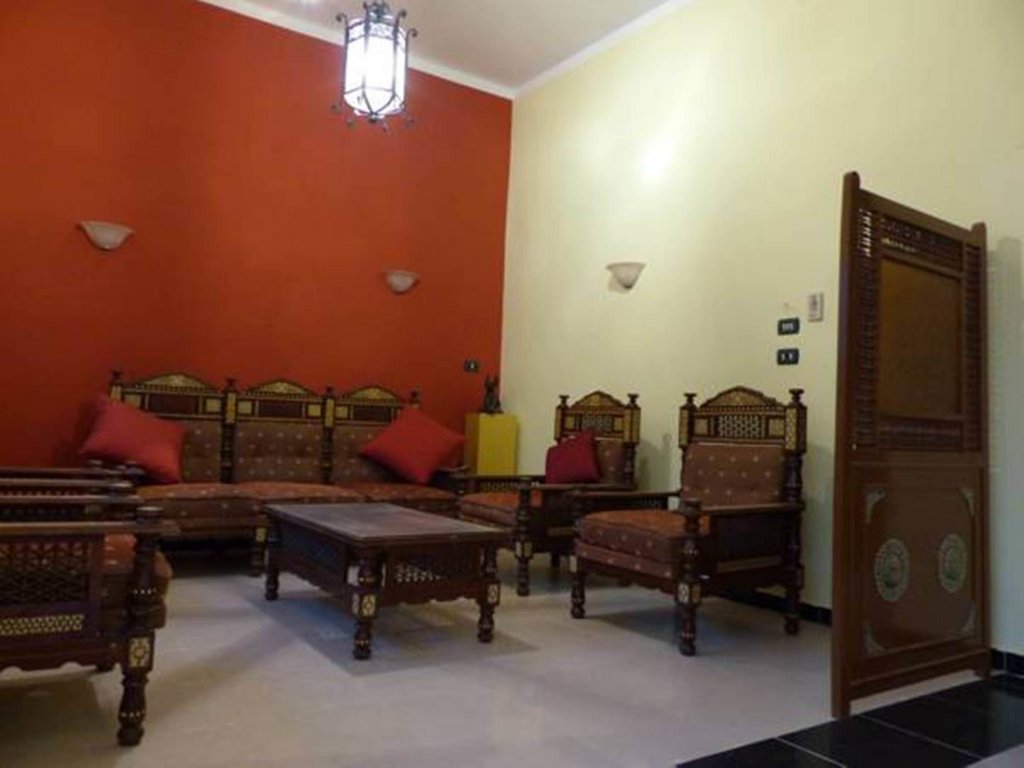 Луксор: Senmut Luxor