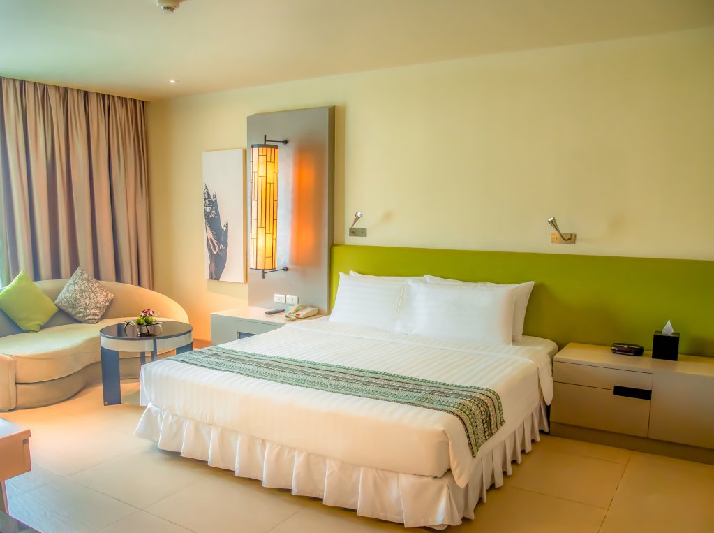 Кату: M Social Hotel Phuket