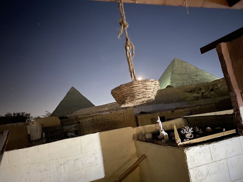 Гиза: Pyramids lounge