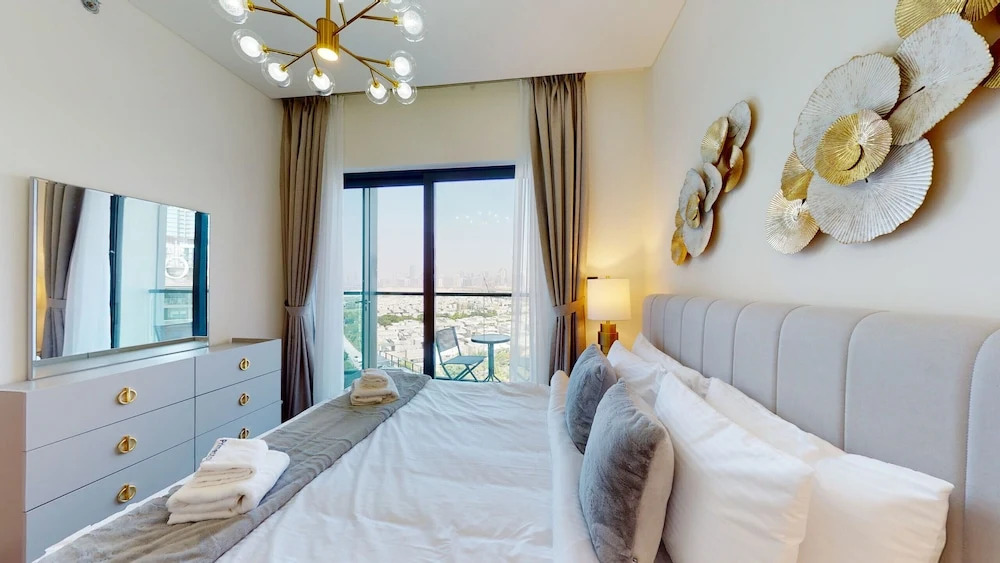 Дубай: Al Meydan - Sobha Waves 902