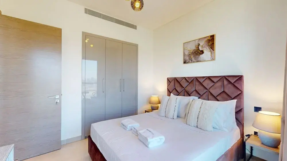 Дубай: Al Meydan - Sobha Waves 902