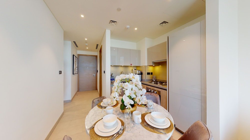 Дубай: Al Meydan - Sobha Waves 902