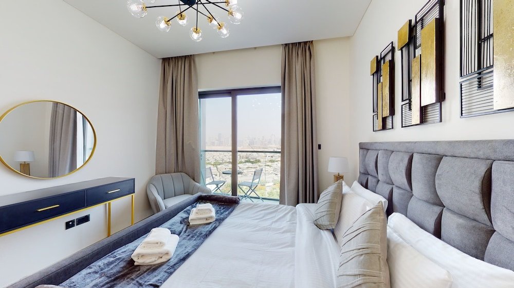 Дубай: Al Meydan - Sobha Waves 902