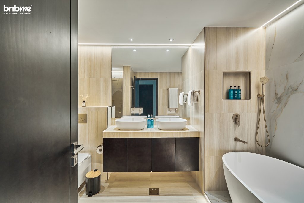 Дубай: Апартаменты bnbmehomes - Exquisite 2 BR Apt w/ City View - 2102