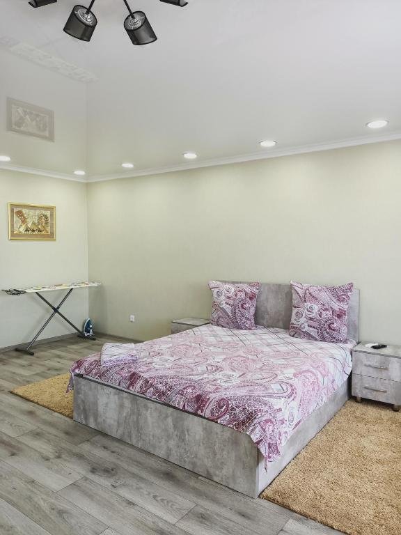 Усть-Каменогорск: ApartNew in City Centr