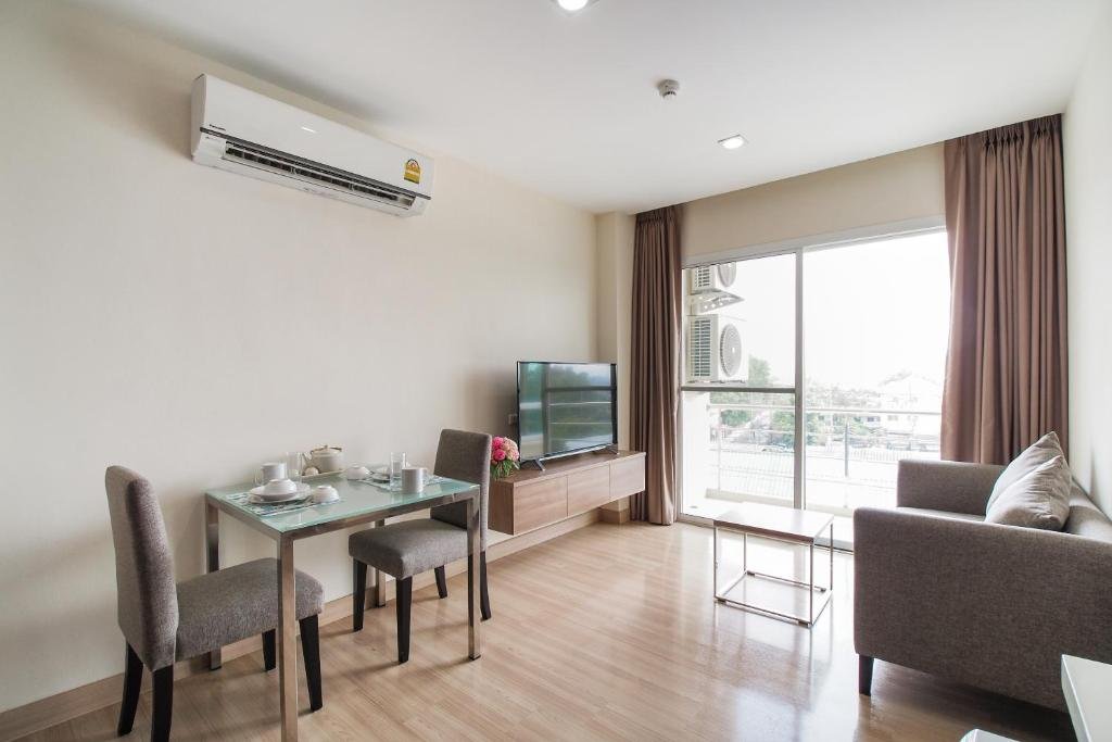 Сирача: OYO 761 Sriracha Biz Residence