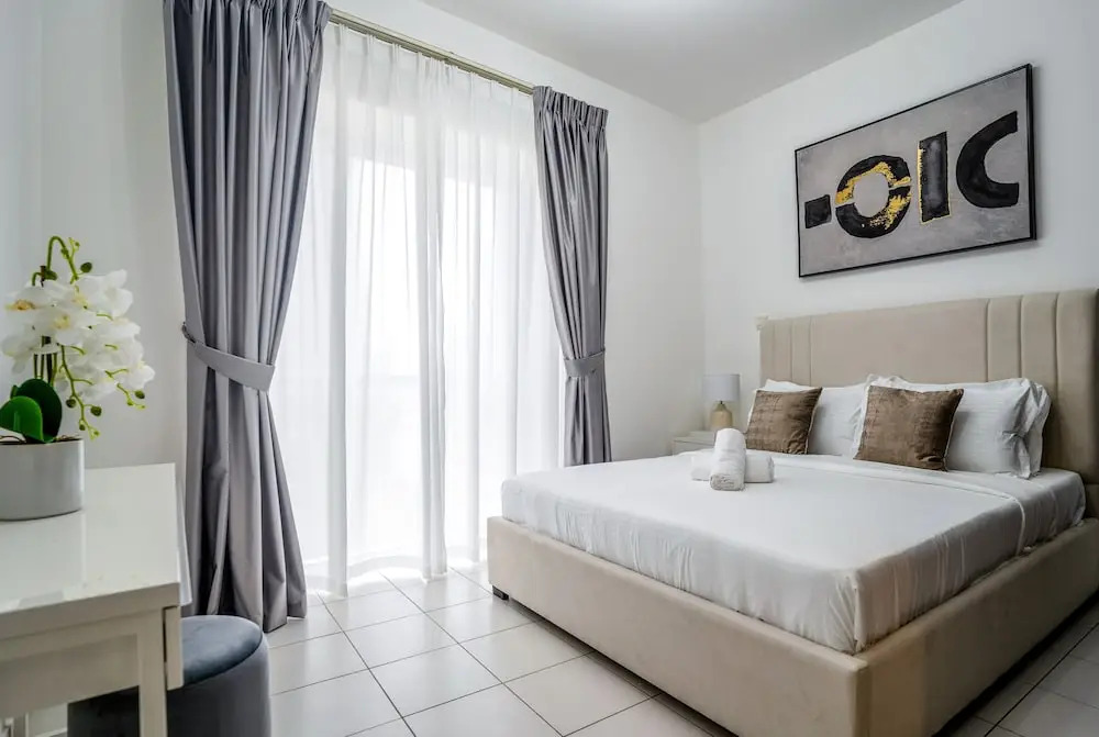 Дубай: Tanin - Exquisite Marina View Apartment With Balcony