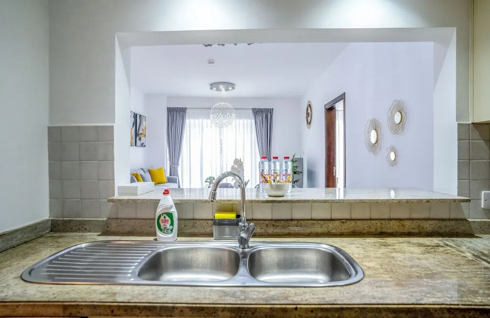 Дубай: Tanin - Exquisite Marina View Apartment With Balcony