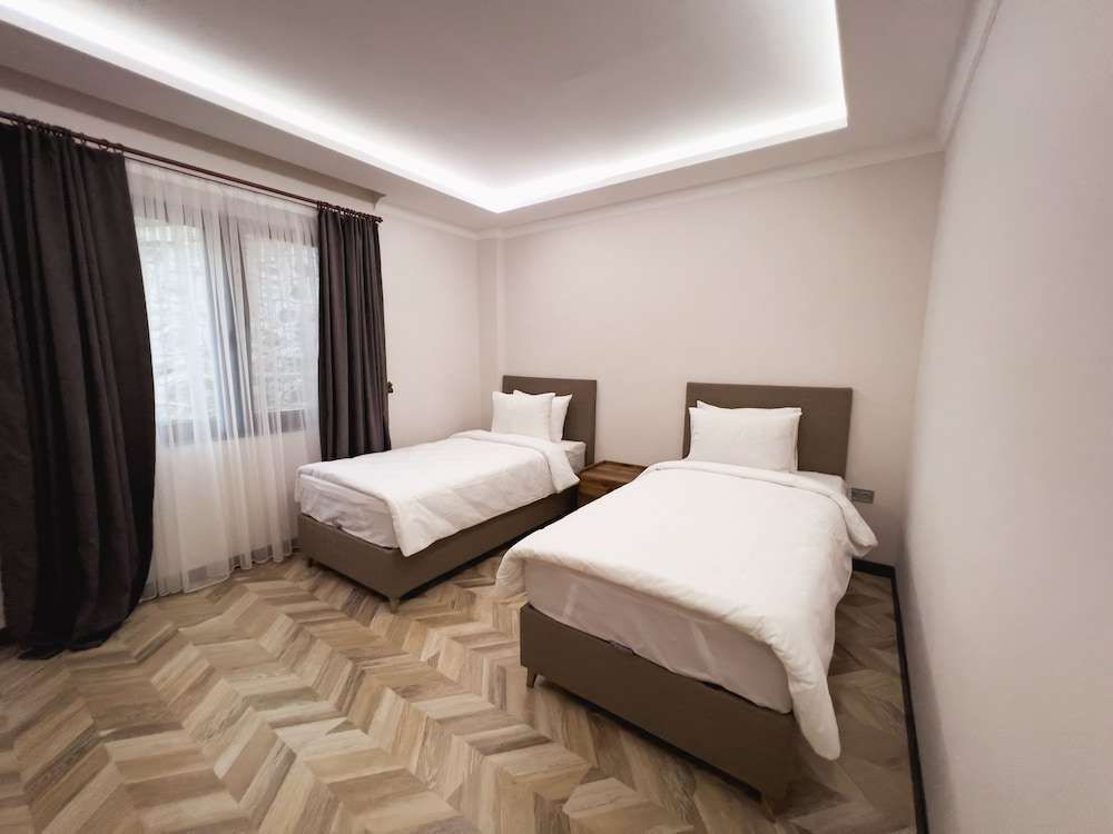 Йомра: Kartal Konağı