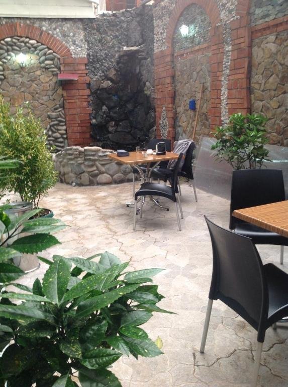 Батуми: Kazbegi Hotel
