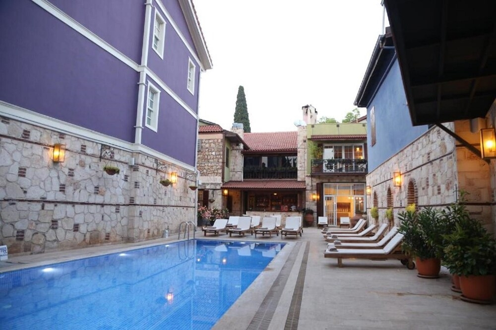 Chic Studio Flat with Patio SARDUNYA — фото 1