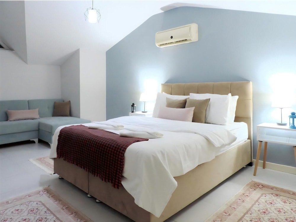 Белек: Chic Duplex House With Shared Pool In Antalya