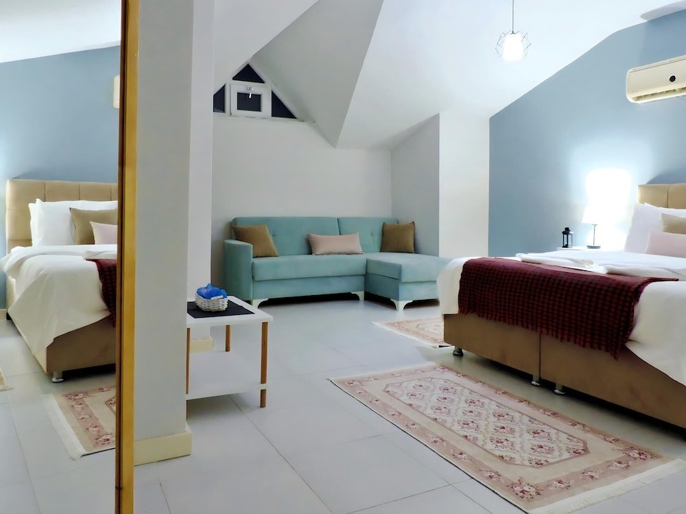 Белек: Chic Duplex House With Shared Pool In Antalya