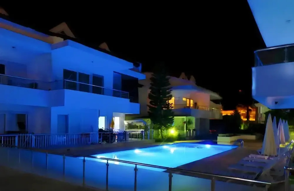 Белек: Chic Duplex House With Shared Pool In Antalya