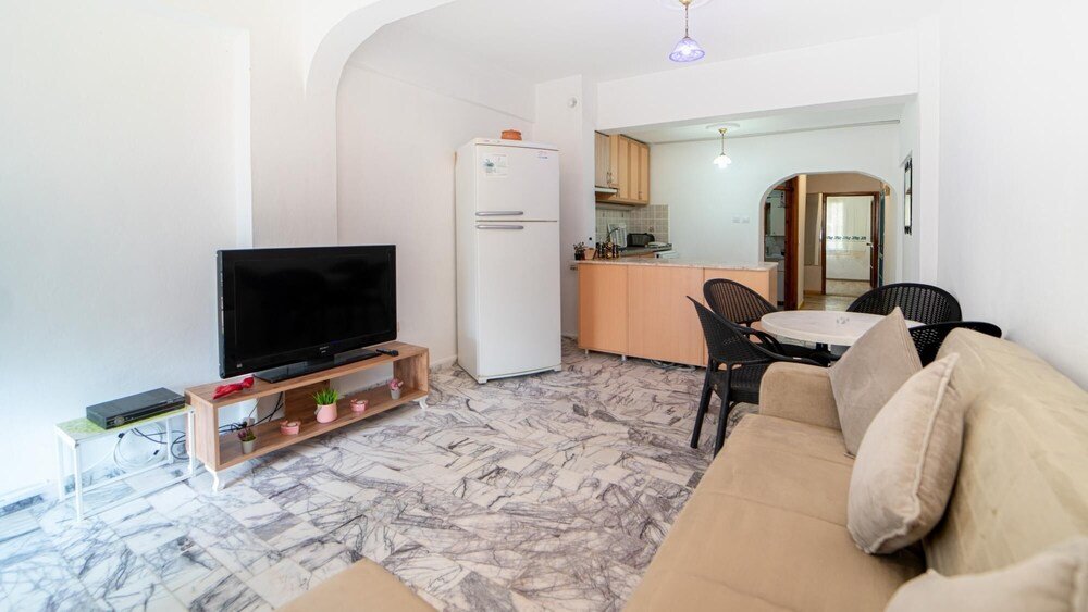 Cozy Flat With Balcony 1 min to Beach in Fethiye — фото 4