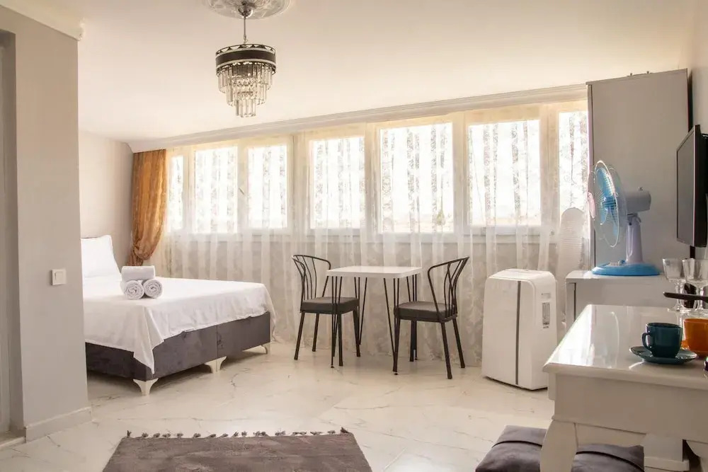Урла: Fully Furnished Studio Flat Near Seashore in Urla