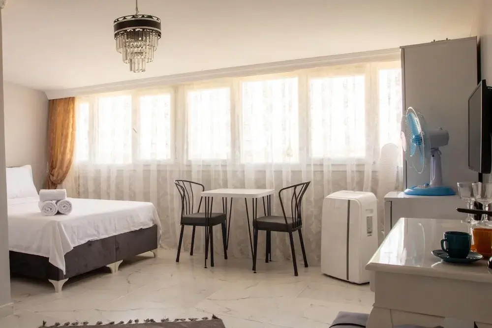 Fully Furnished Studio Flat Near Seashore in Urla — фото 3