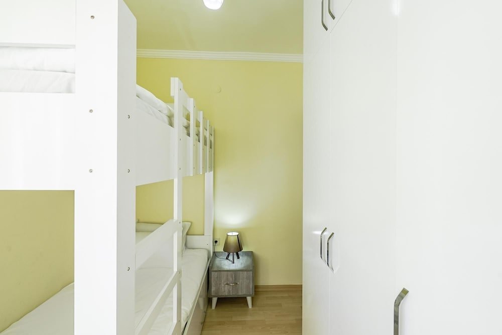 Аксу: Chic Villa w Patio 5 min to Beach in Antalya