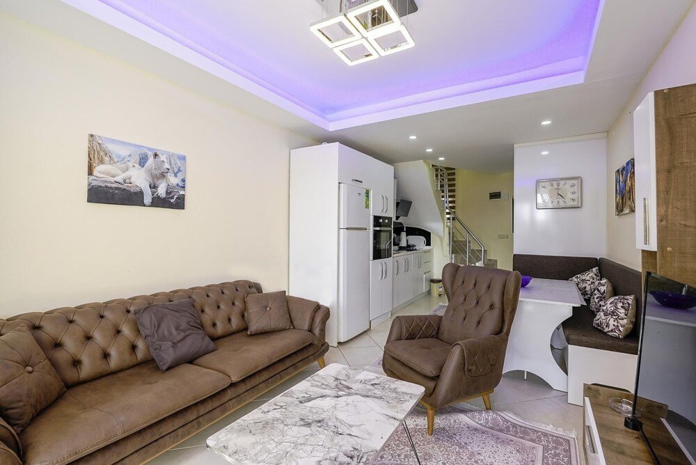 Аксу: Chic Villa w Patio 5 min to Beach in Antalya