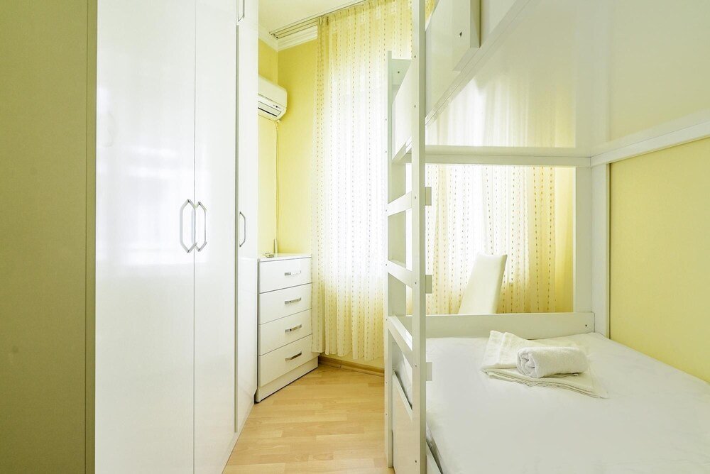 Аксу: Chic Villa w Patio 5 min to Beach in Antalya