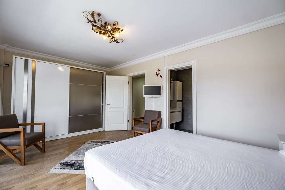 Милас: Jash Bedrooms