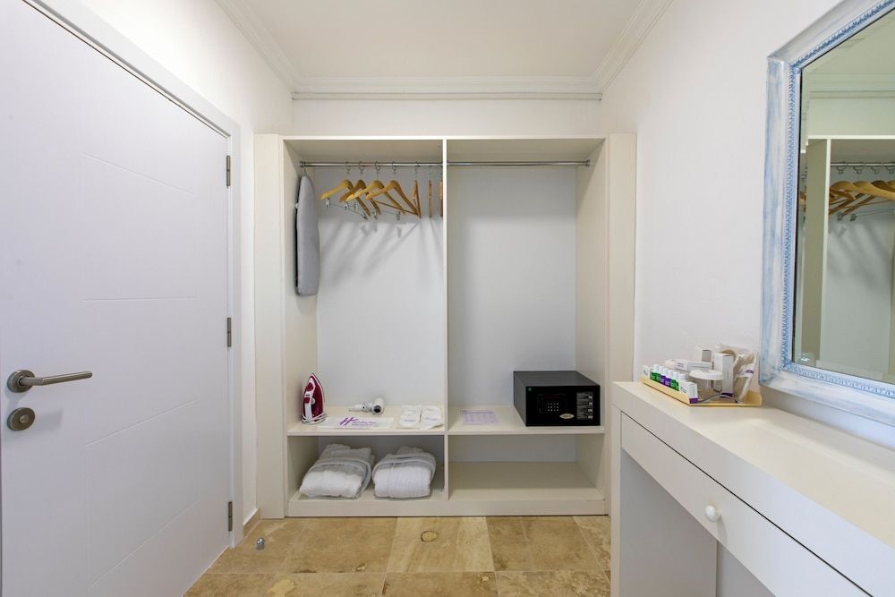 Бодрум: Holiday Inn Resort Bodrum