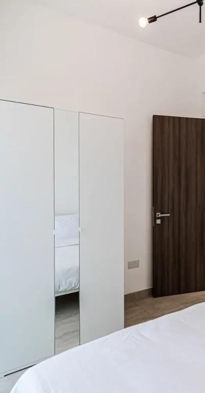 Дубай: DHH- Bright 2 Beds in AG Residence JVC
