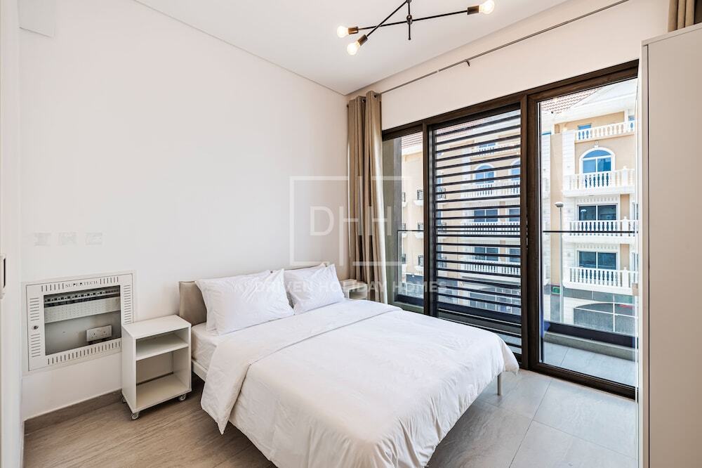 Дубай: DHH- Bright 2 Beds in AG Residence JVC