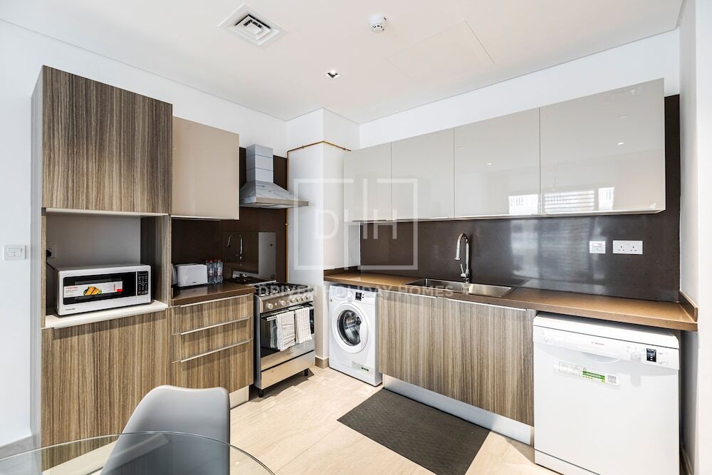 Дубай: DHH- Bright 2 Beds in AG Residence JVC