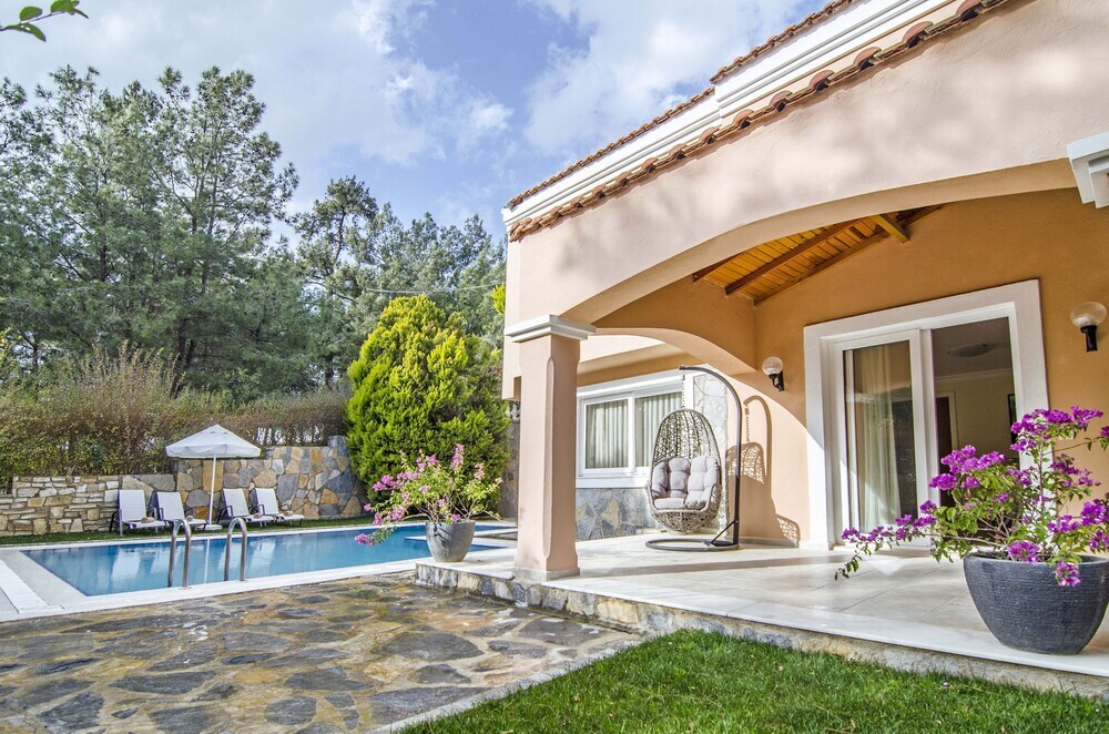 Согучак: Pine Villas & Apartments Kusadasi