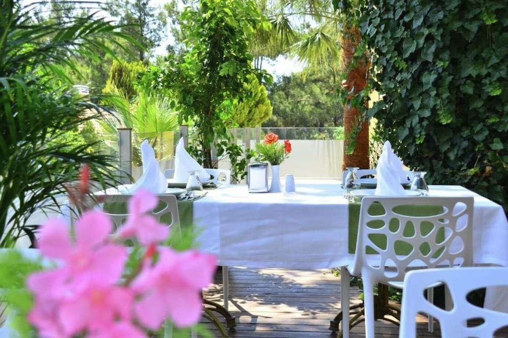 Согучак: Pine Villas & Apartments Kusadasi