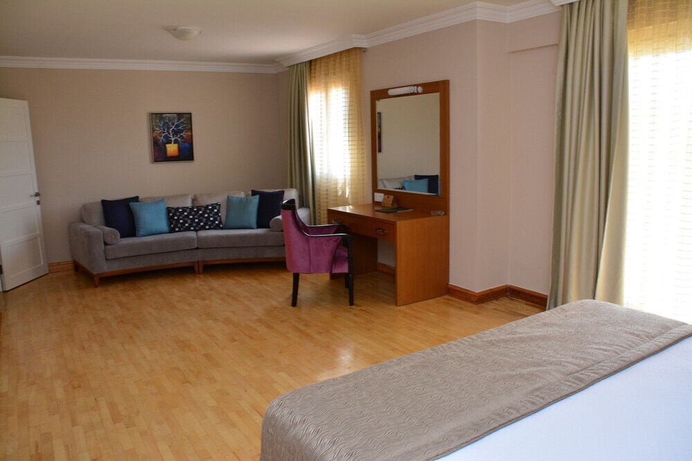 Согучак: Pine Villas & Apartments Kusadasi