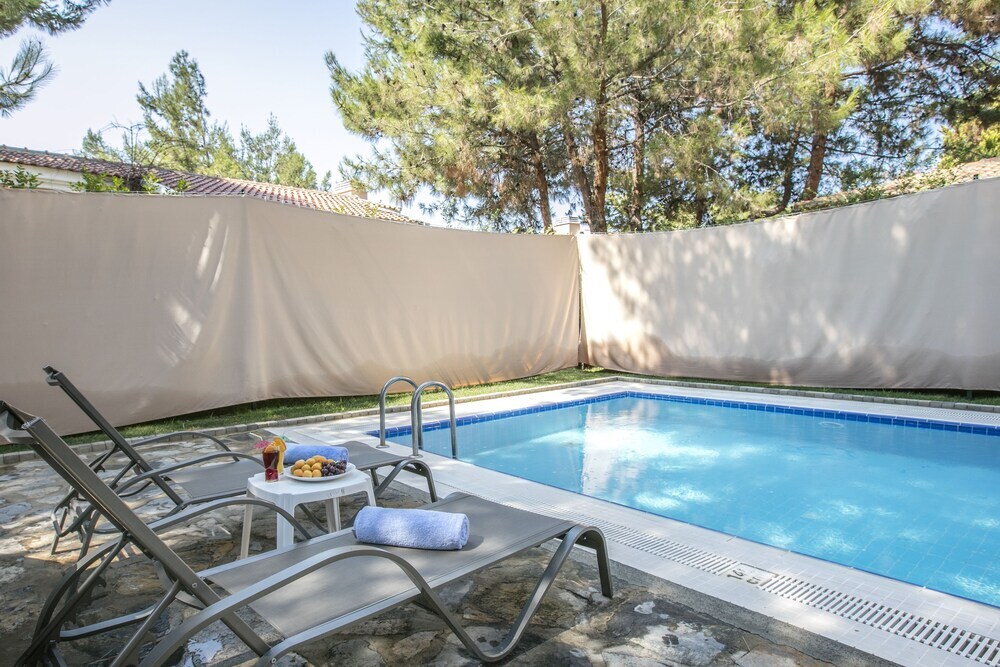 Согучак: Pine Villas & Apartments Kusadasi