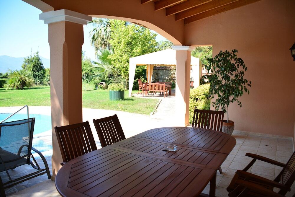 Согучак: Pine Villas & Apartments Kusadasi