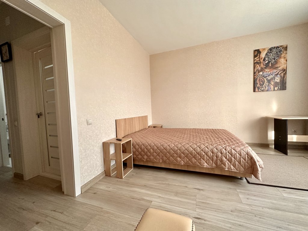 Красноярск: Квартира KrasInn на Мужества 24