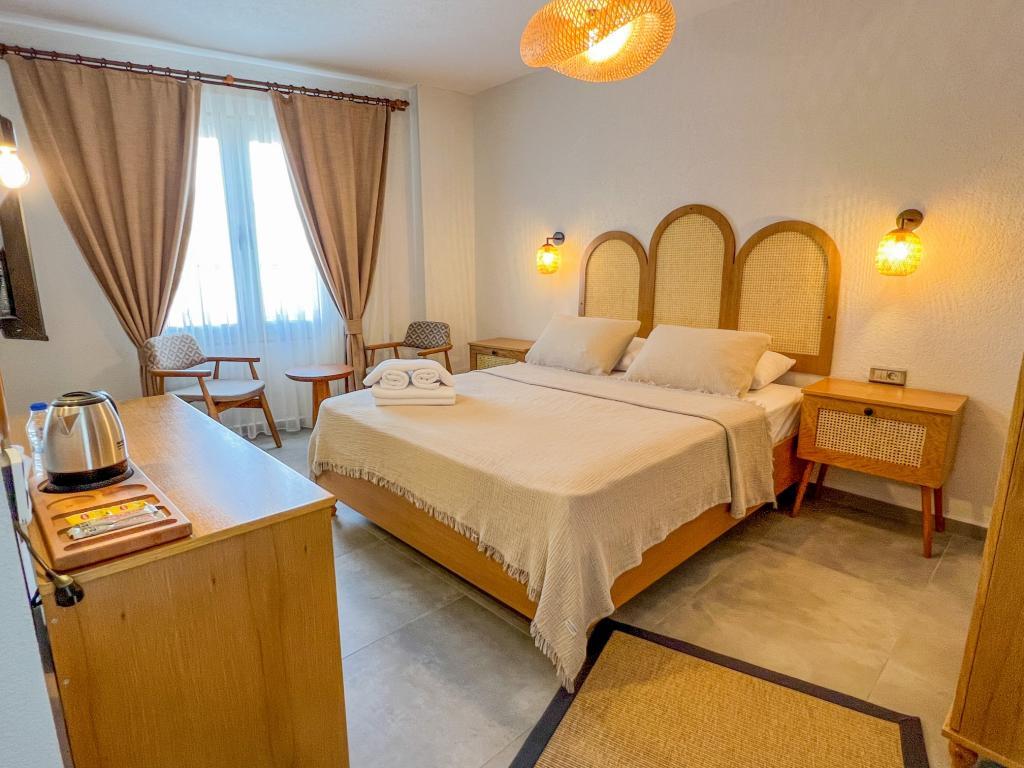 Айвалык: Parla Otel Kucukkoy