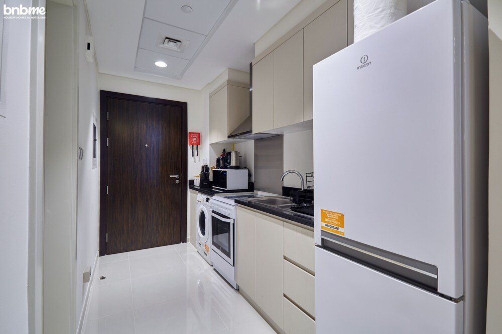 Дубай: bnbme | Damac Hills Carson Tower | STUDIO