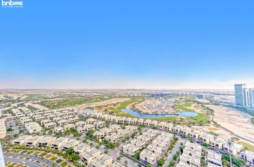Дубай: bnbme | Damac Hills Carson Tower | STUDIO