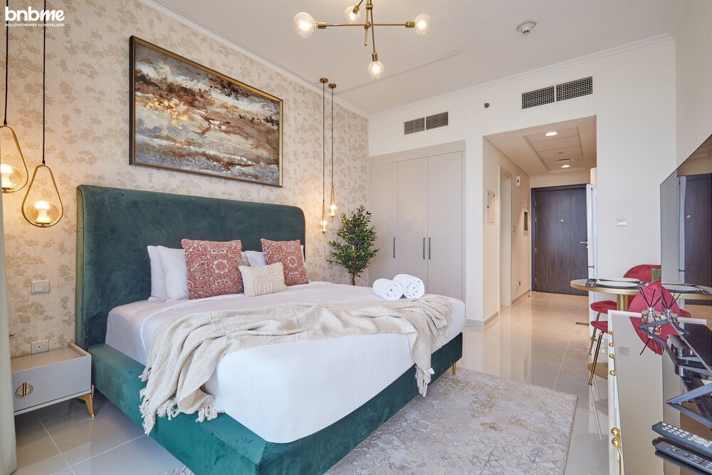Дубай: bnbme | Damac Hills Carson Tower | STUDIO