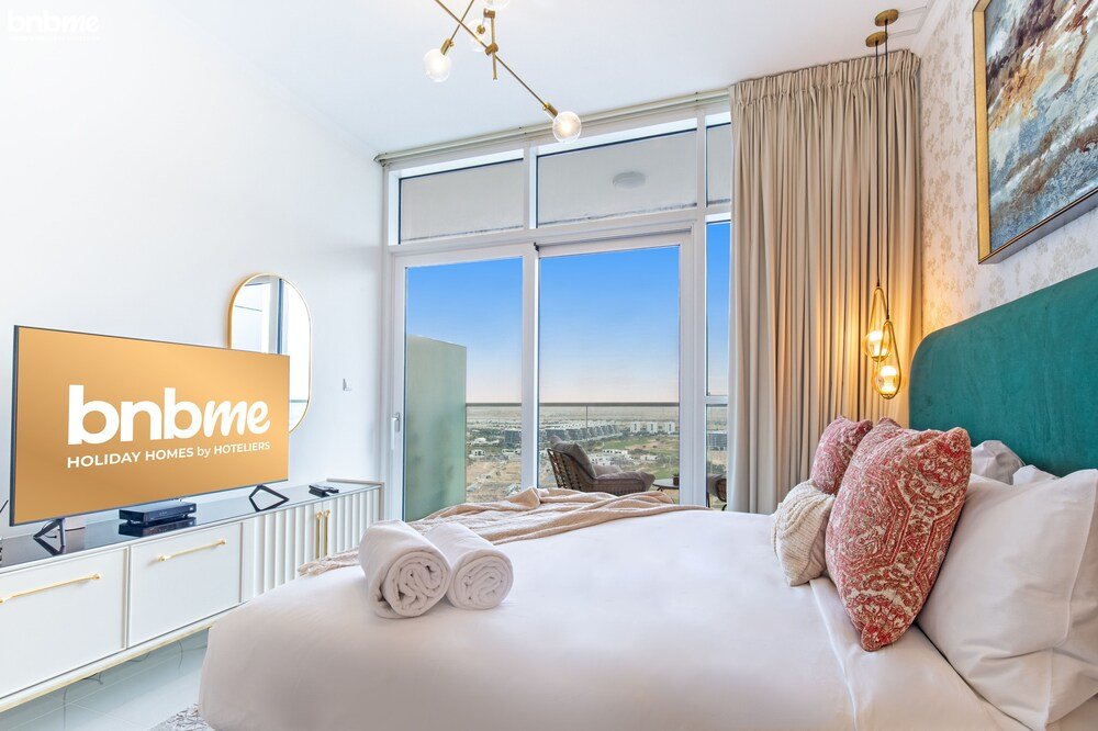 Дубай: bnbme | Damac Hills Carson Tower | STUDIO