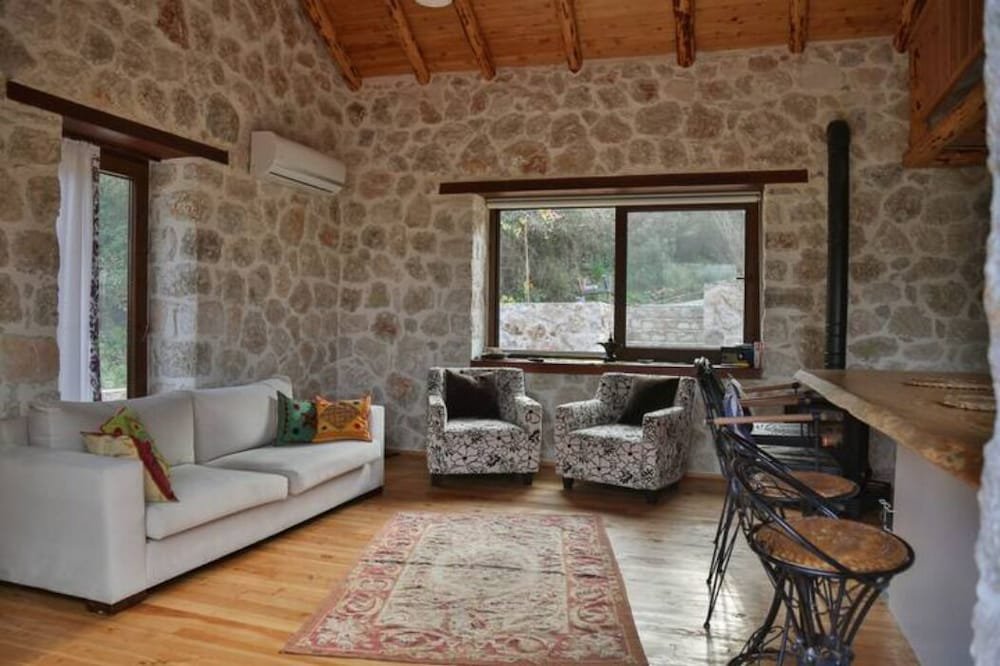 Кумлуджа: Частный дом Olympos Stone House