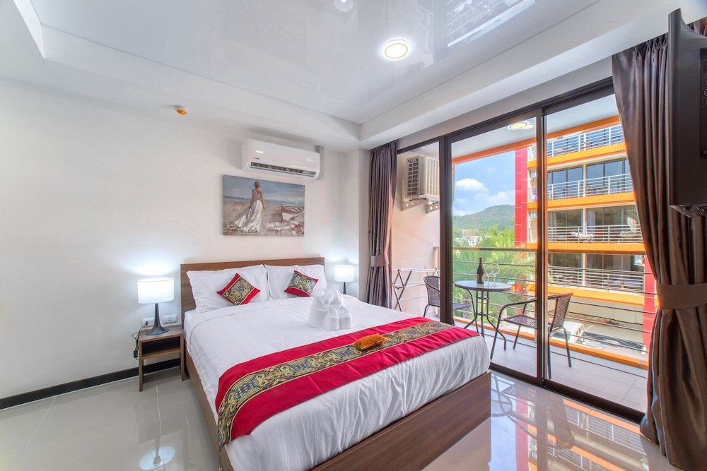 Naiharn Sea Condominium S311 — фото 1