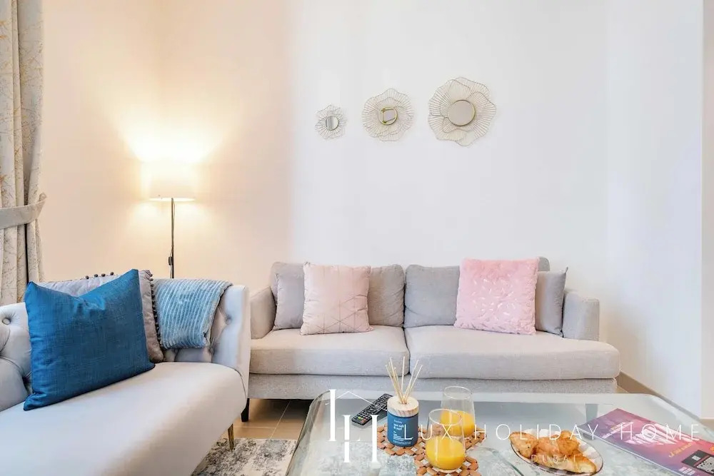 Дубай: LUX  The Executive Sobha Suite 2
