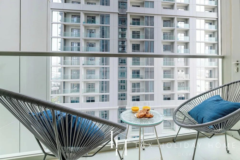 Дубай: LUX  The Executive Sobha Suite 2