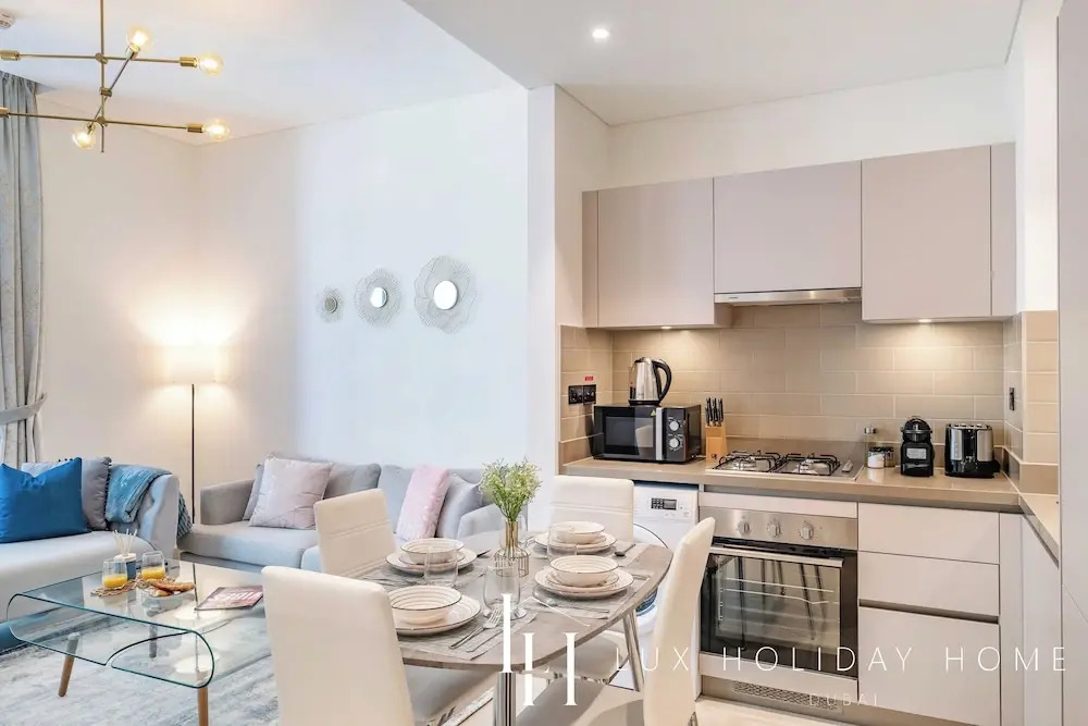 Дубай: LUX  The Executive Sobha Suite 2