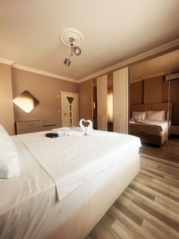 Арсин: Seabird Suite Hotel