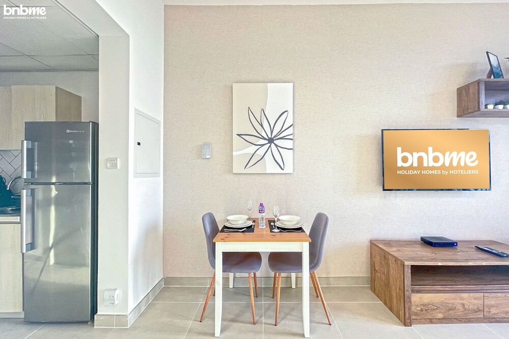 Аджман: bnbme | Midtown By Deyaar Afnan District | STUDIO