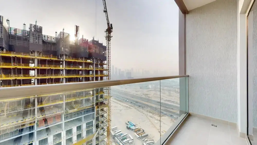 Дубай: Al Meydan Creek Vista Reserve A 2507 (No Front Desk)
