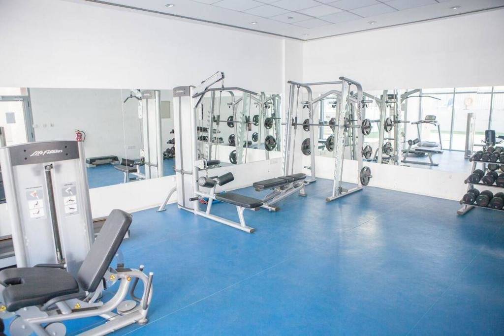 Дубай: 1 BHK Apartment with Pool & Gym Near to Marina Mall & Beach